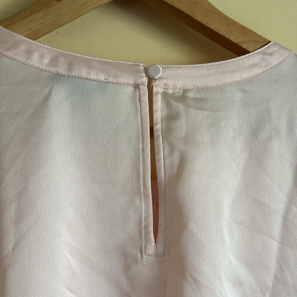 NWT Ann Taylor Pink Blouse with Pearl Neck Detail Size XXL - Picture 6 of 7